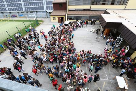 Srečanje generacij v OŠ Cerknica 02 Foto Ljubo Vukelič